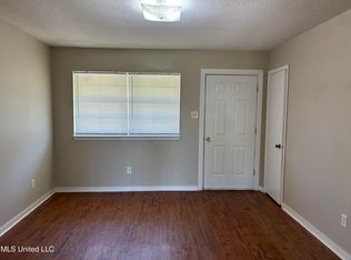6565 Cortez Cir, Ocean Springs, MS 39564