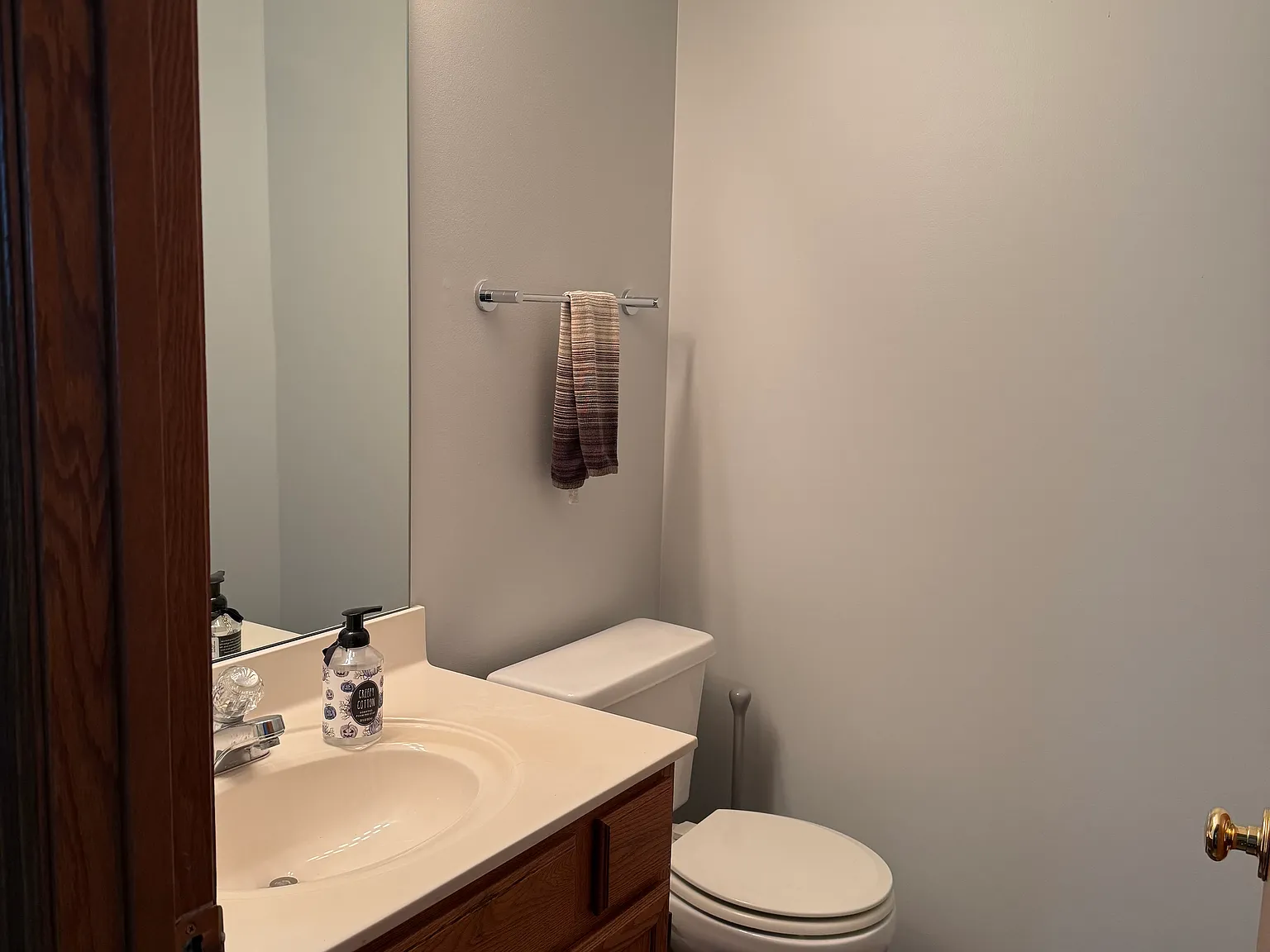 3 bed, 2169 sqft, $3,700 — Photo 4
