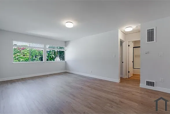 2622 S Hobart Blvd #14 — Photo 4