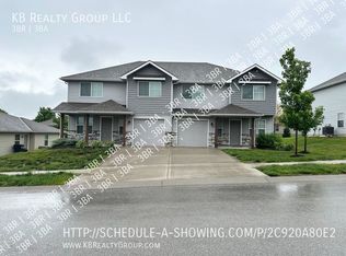 115 SW Little Garden Ln, Blue Springs, MO 64064