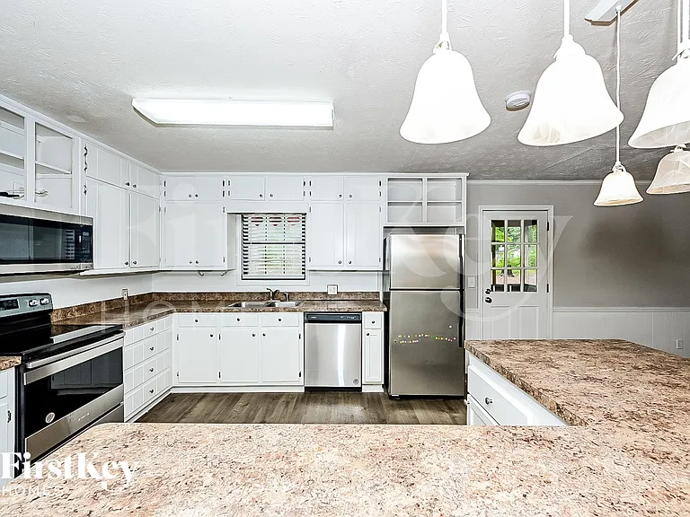 466 Birch Ln SE — Photo 6