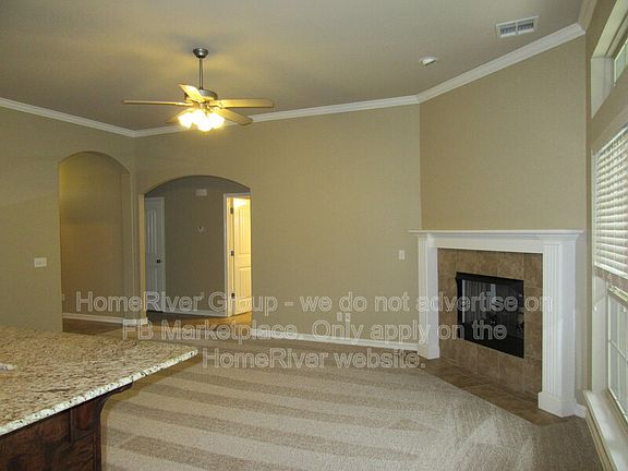 4th image of 1012 W Fargo Ln