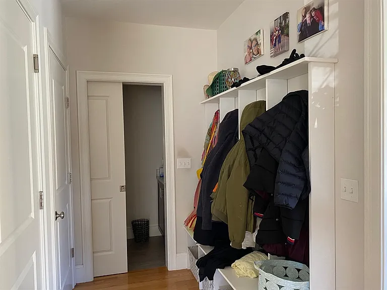 896 Chestnut St #896 — Photo 5