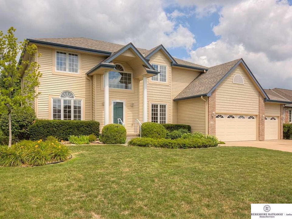 2120 Crest Ridge Dr, Papillion, NE 68133 Zillow