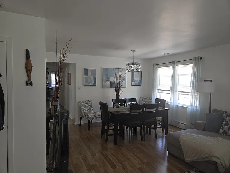 5120 Greenwood St #2 — Photo 9