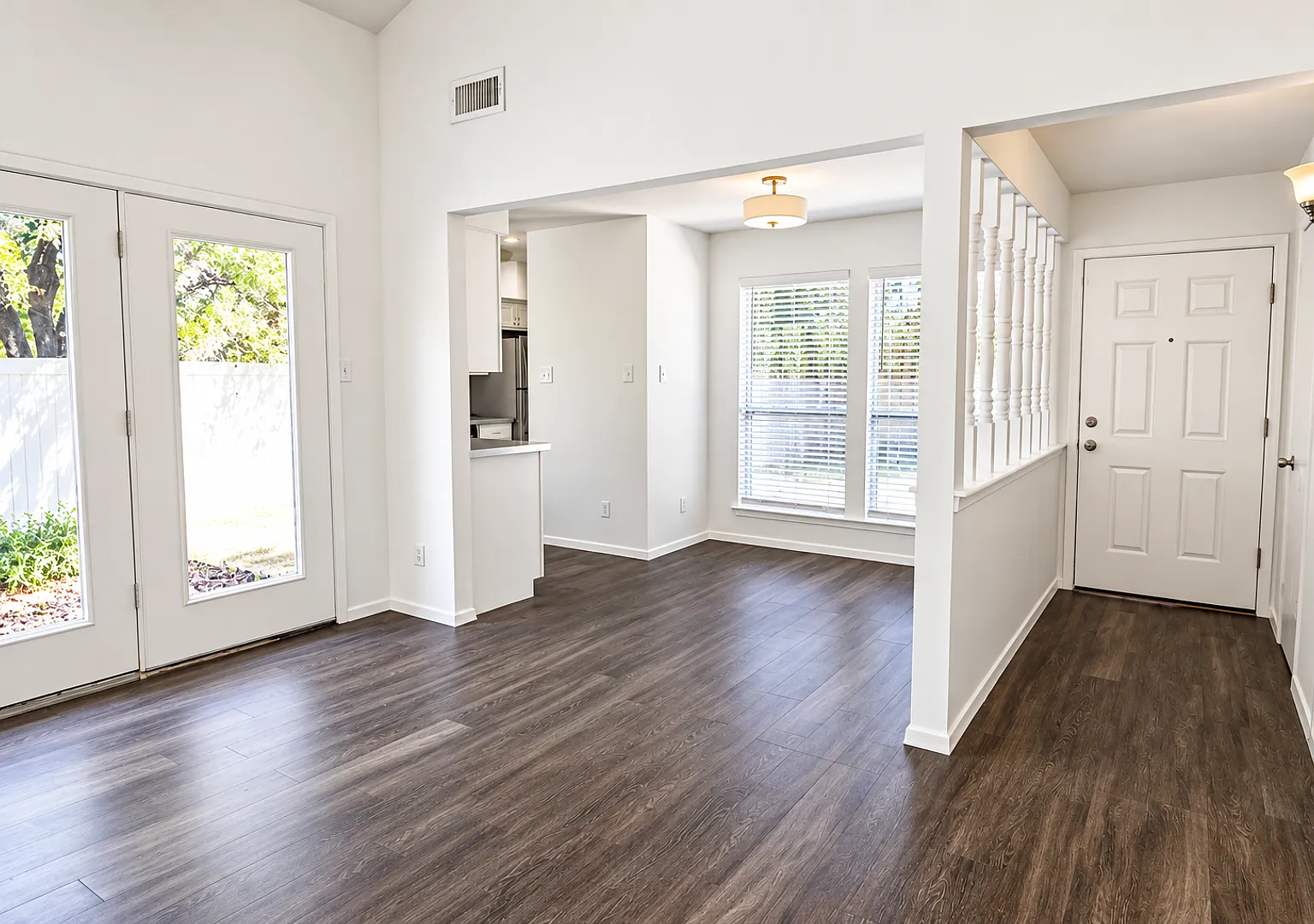 Open Floor Plan + Great Location! 3-Bed Home Near Everything — Photo 3