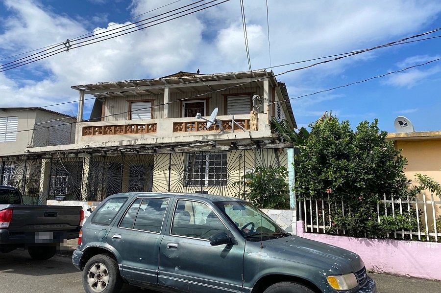 2nd image of 209 Calle C Combuena Vis