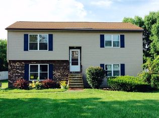 4 Orchard Ln #B, Waterford, NY 12188