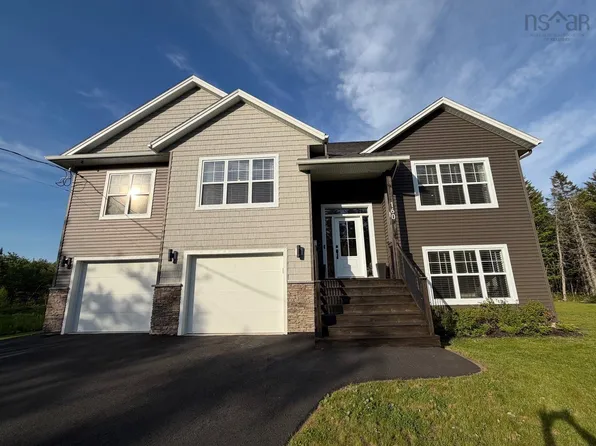 160 Morning Breeze Dr, Mount Uniacke, NS B0N 1Z0