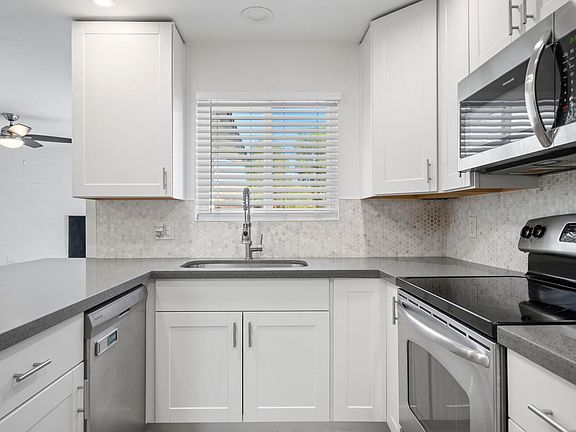 5th image of 9221 N 37TH Avenue