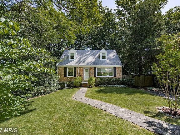 4th image of 6464 Oakwood Dr