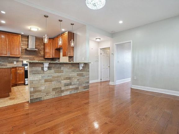 4th image of 400 Pacific Ave Floor 2
