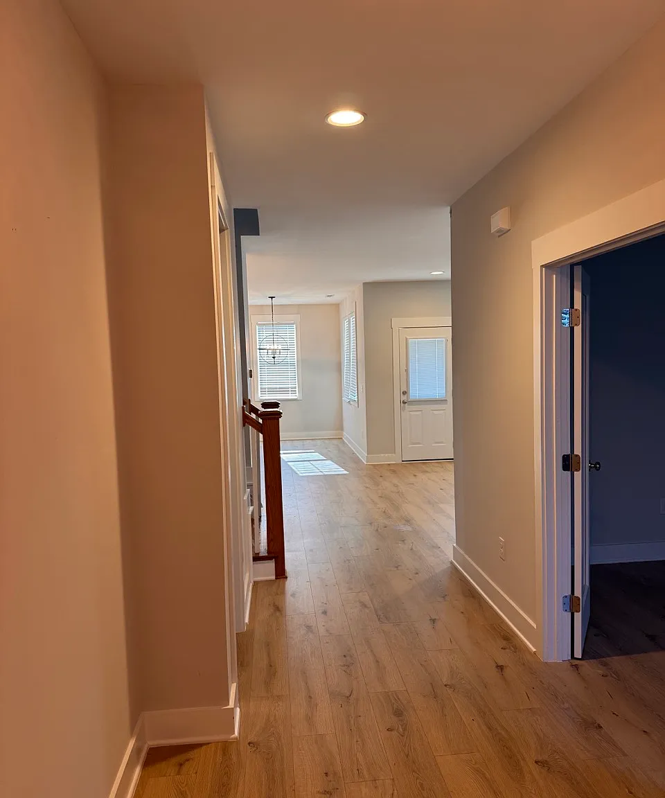 4 bed, 3.5 bath, 2628 sqft, $2,995 — Photo 3
