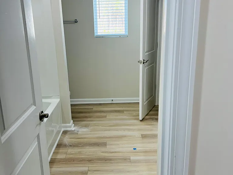 745 Riguard Way — Photo 4