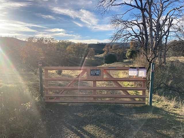 2nd image of 575 Pine Ridge Rd