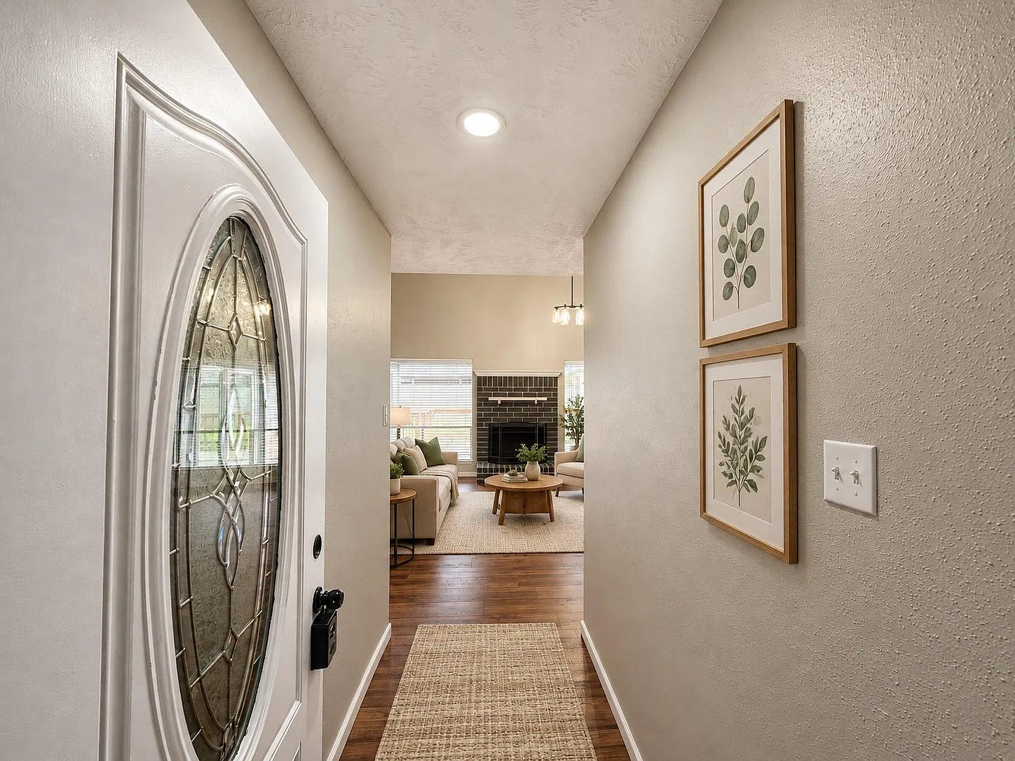 3 bed, 2.0 bath, 1616 sqft, $1,980 — Photo 3