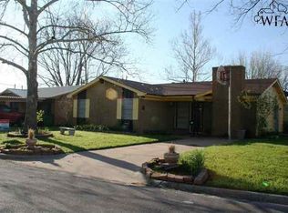 702 Dana St, Burkburnett, TX 76354