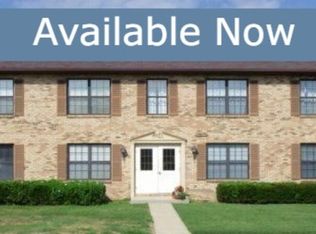 921 Georgetowne Dr, O'Fallon, IL 62269