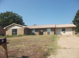 305 Glass Lake Dr, Omaha, TX 75571