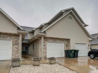 2909 Kentville Dr, Sun Prairie, WI 53590
