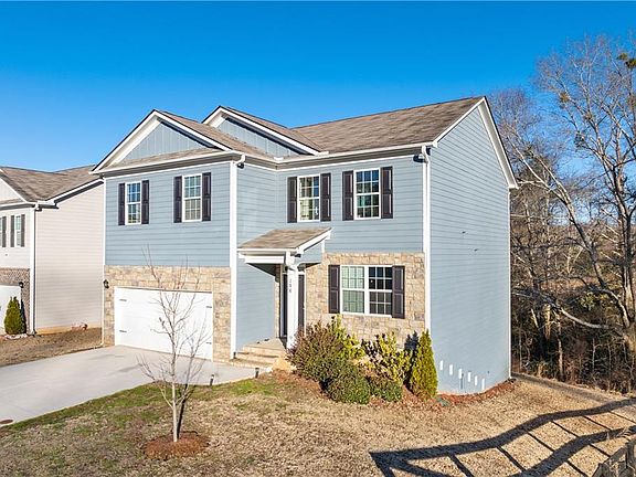 2nd image of 196 Embry Blvd