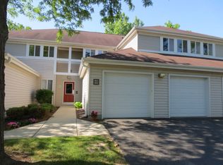 815 W Puetz Rd #31, Oak Creek, WI 53154