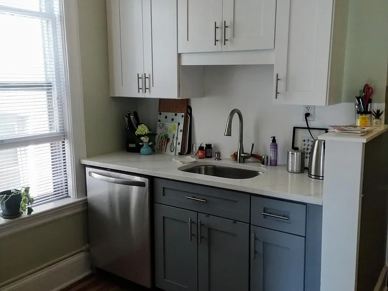 1909 1st Ave S #4 — Photo 3