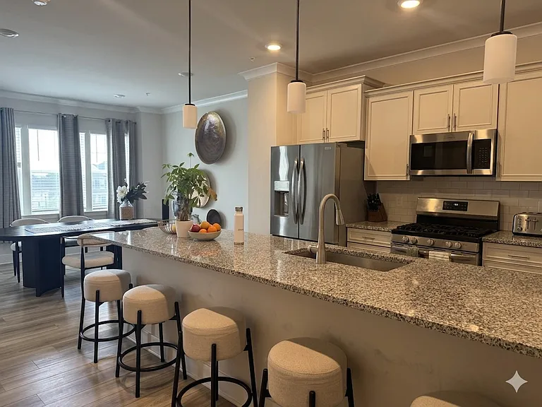 1319 Arvon Trl — Photo 6