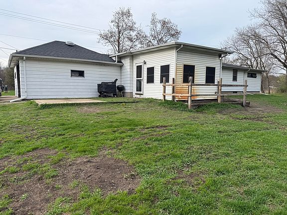 4th image of 1034 Woodlawn Ave