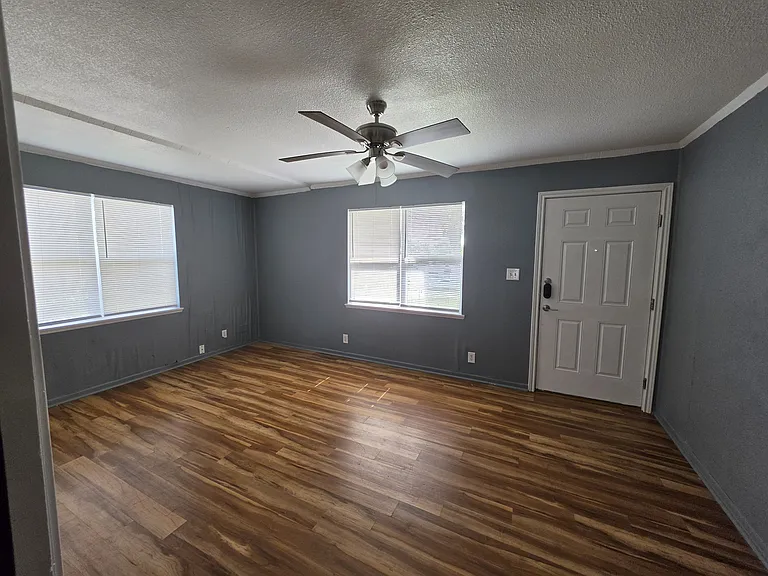 223 Doyle Dr #3 — Photo 3