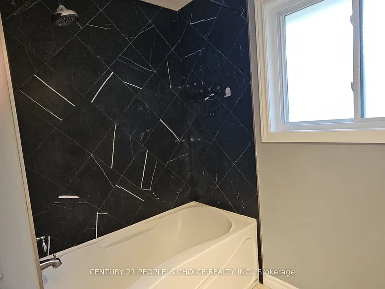 98 Lynbrook Dr — Photo 11