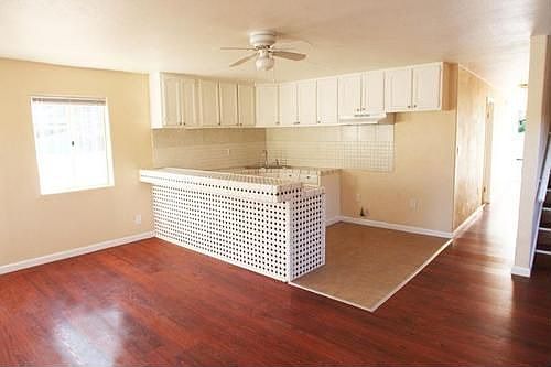 3rd image of 10323 1/2 Hickory St