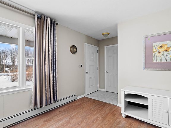 5th image of 2682 Six Mile Rd