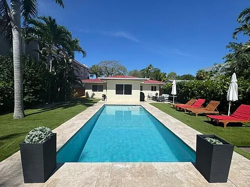 632 SW 8th Ave Photo 1