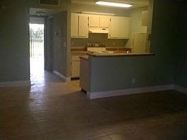 1st image of 1516 Meadows Cir W