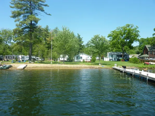35 Davis St, Tyngsboro, MA 01879