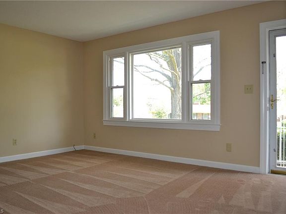 3rd image of 2920 Carrollwood Dr