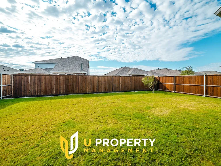 1113 Sheldon Dr — Photo 33