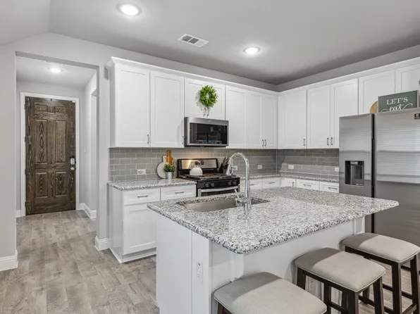 1058 Norias Dr, Forney, TX 75126