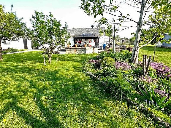 3rd image of 338 Little Ave