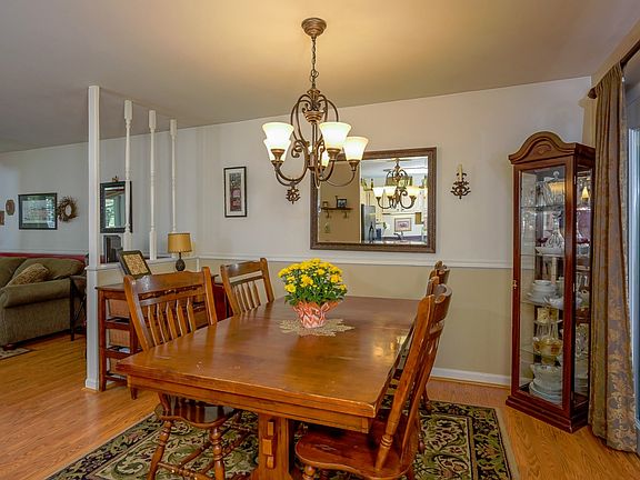 4th image of 3 Cherry Hill Ct