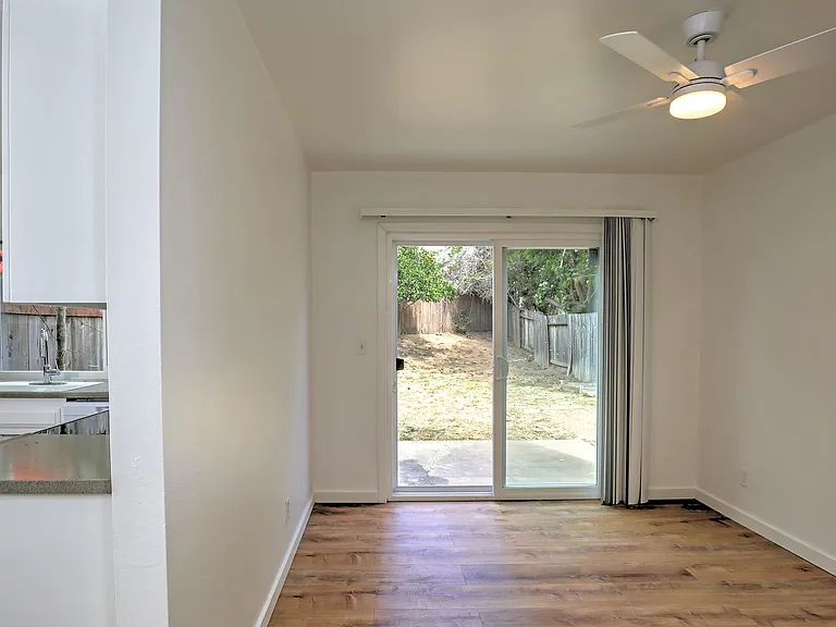 7392 Elmhurst Pl — Photo 5