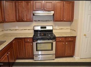 63 Forest Dr, Piscataway, NJ 08854