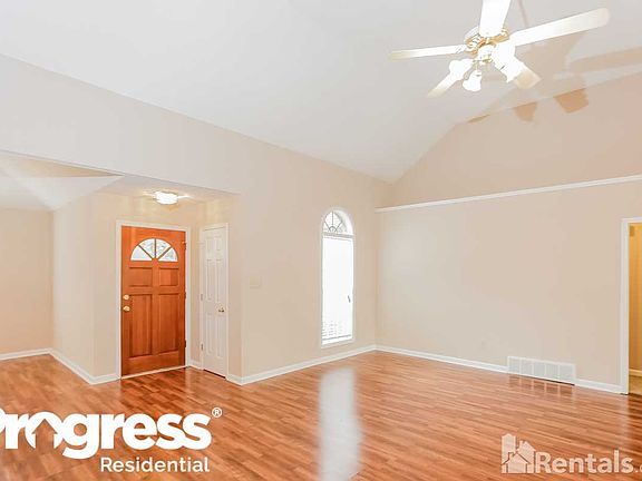3rd image of 710 Radiance Dr