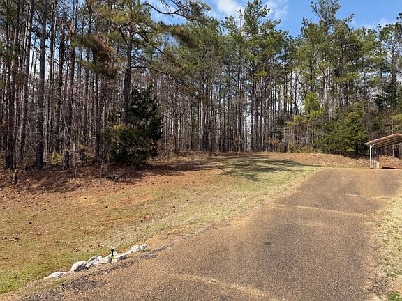 3rd image of 463 Chickasaw Rdg