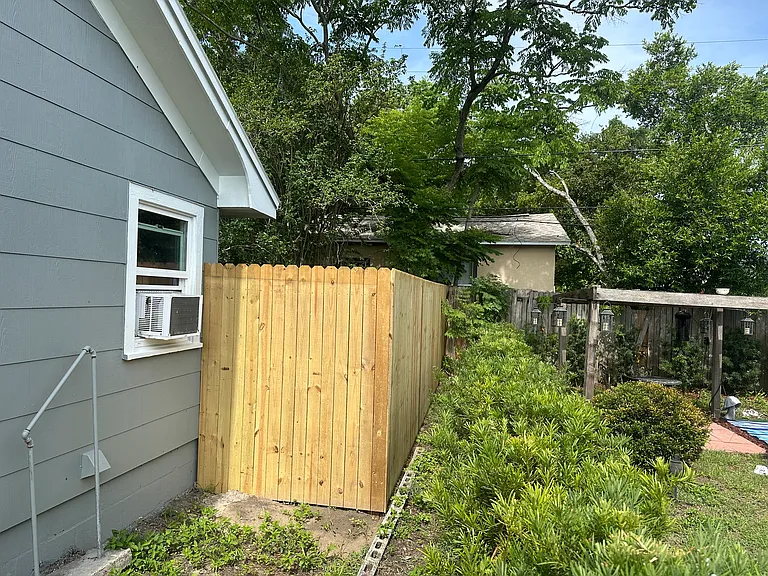 1024 Michigan Dr E — Photo 24