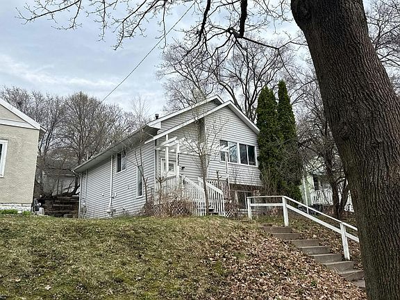 3rd image of 2822 18th Ave N