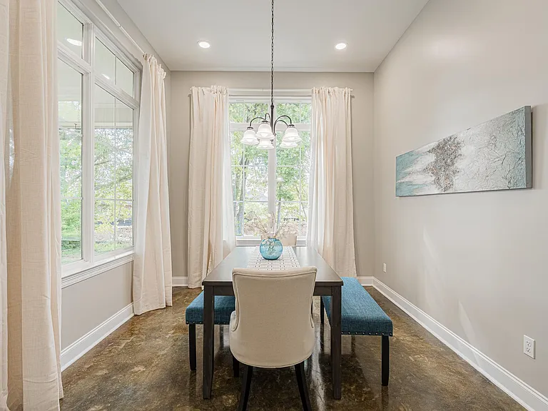 202 Student Ln — Photo 14