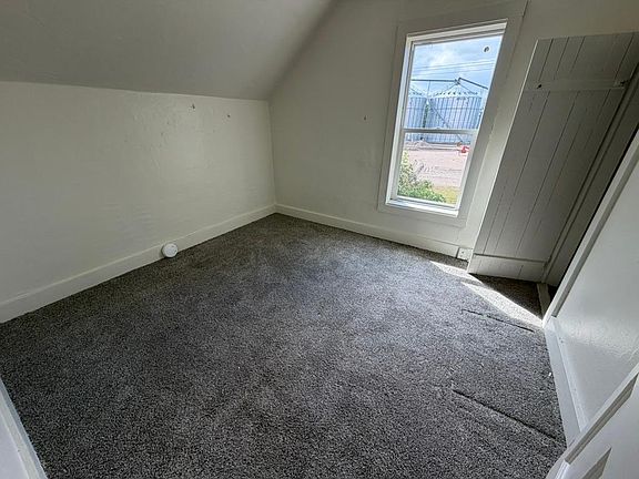 3rd image of 440 Cleveland Ave SW