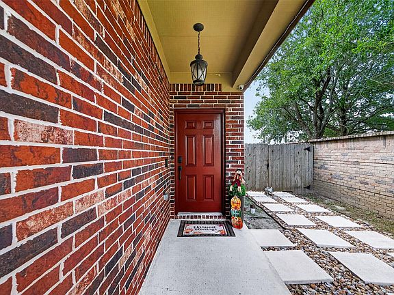 4th image of 5102 Espuela Ln